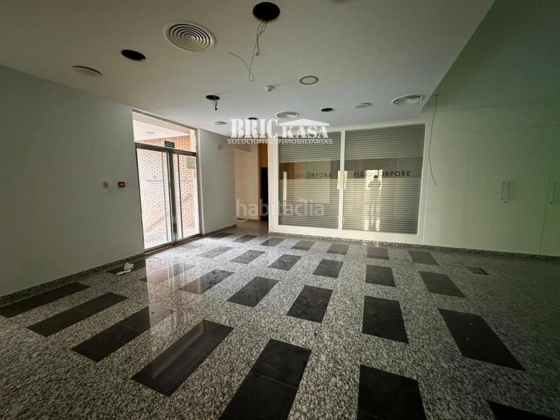 Foto e6674ea4-caf5-4633-bcd6-f52d6220f701. Lloguer local comercial amb calefacció a Casco Antiguo Cáceres