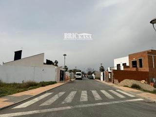 Terrain résidentiel  Paseo extremadura. Brickasa inmobiliaria les ofrece, 
el uso es de vivienda unifam