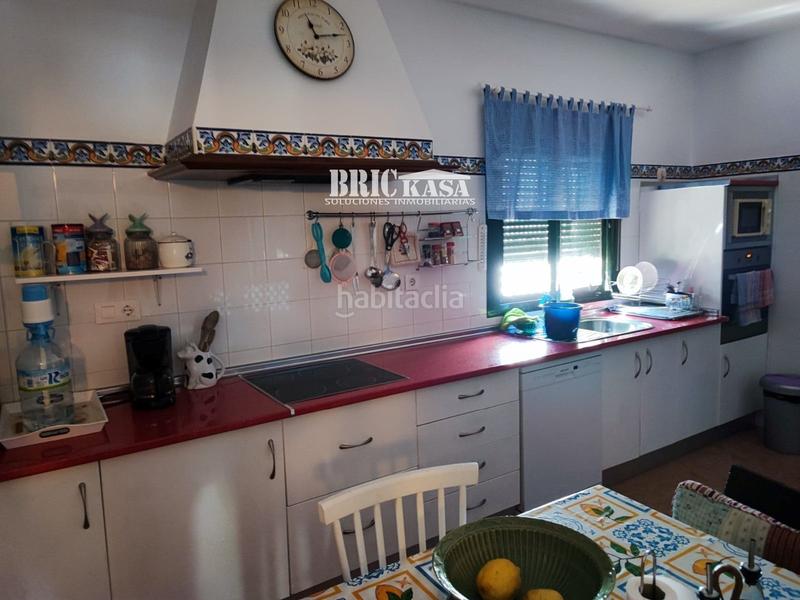 Foto 0f4b6c22-d597-4769-bf53-5779f03ac00b. Chalet  en venta en Alcuéscar