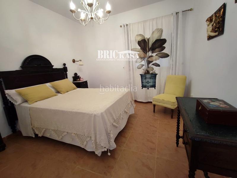 Foto 97e64f89-9d02-4fe0-bf2b-ece1e9dc86d9. Chalet  en venta en Alcuéscar
