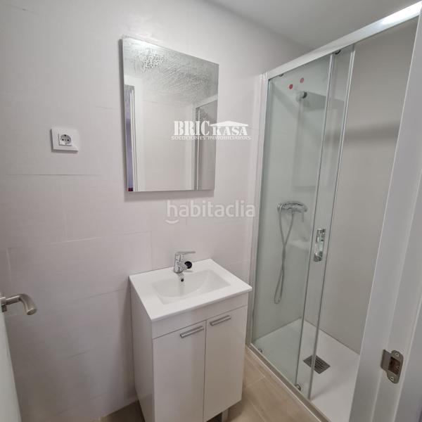 Foto e140cf2a-7a25-41f5-b8bf-c1585c45f116. Edificio in Pradolongo Madrid