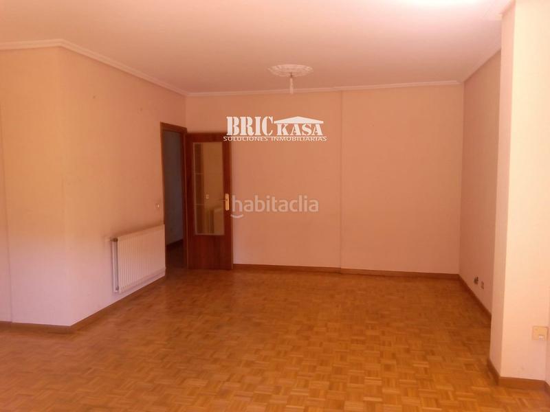 Foto 41375f86-e522-4470-a552-3ca33409f2cc. Appartamento con riscaldamento parcheggio in Ruta de la Plata Cáceres
