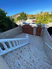 Maison jumelée  N/a. Adosado en sierra de fuentes