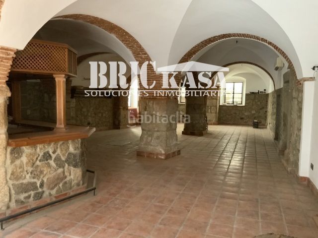 Foto 202f3c61-d003-4378-9900-9236cb574013. Local comercial a Trujillo