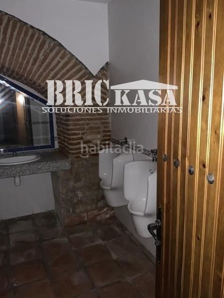 Foto 4c0311a8-cf66-4c4a-8523-324c134ffccc. Local comercial a Trujillo