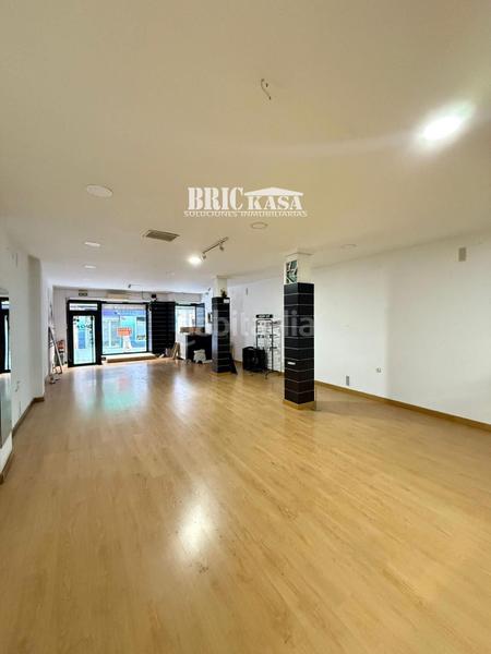 Foto bf0fe394-efd6-45dd-a7c3-5b3b8a60c5f2. Location local commercial dans Centro Cáceres