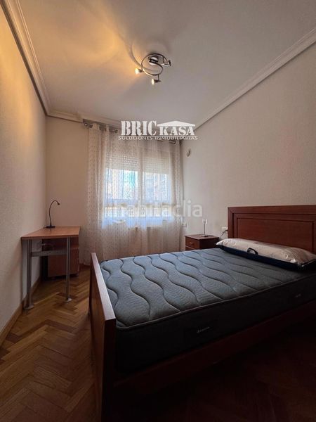 Foto beb97d3b-b913-43c1-b12f-64eae46161a7. Rent flat in Centro Cáceres
