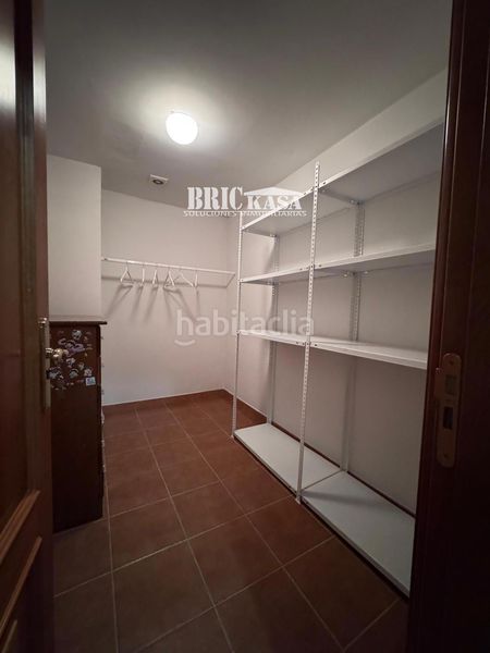 Foto f23e865a-4248-4a9c-8a8b-003901108777. Rent flat in Centro Cáceres