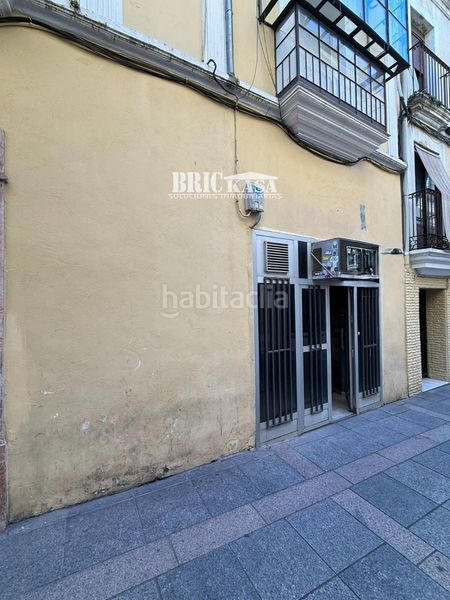 Foto f8d087b7-43ff-45d2-9a74-69a43af30e6d. Local comercial a Casco Antiguo Cáceres