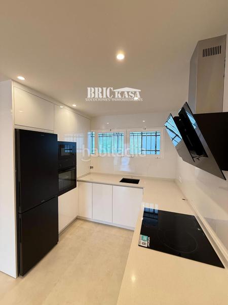 Foto f23e946b-7735-43a1-861b-d47a4f2791a4. Appartamento con riscaldamento in Centro Cáceres