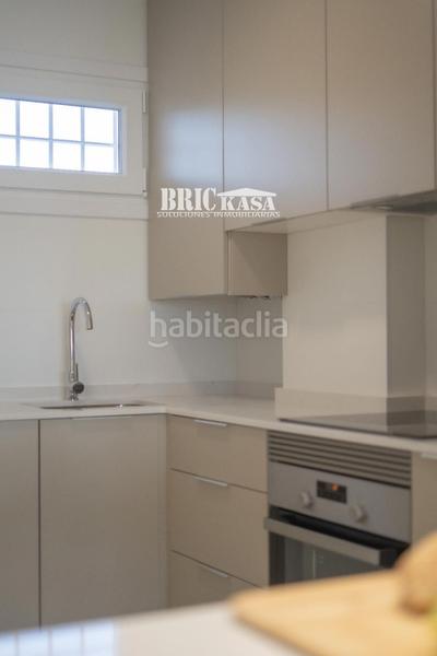 Foto 77c1a2b2-d9c7-40c8-bb12-f615883a7ae2. Appartamento con riscaldamento parcheggio in La Carihuela - Los Nidos Torremolinos