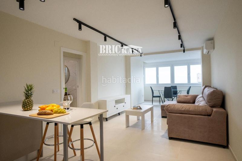 Foto 84b2bda9-15ad-4ca7-8b7f-8b502fad58b1. Appartamento con riscaldamento parcheggio in La Carihuela - Los Nidos Torremolinos