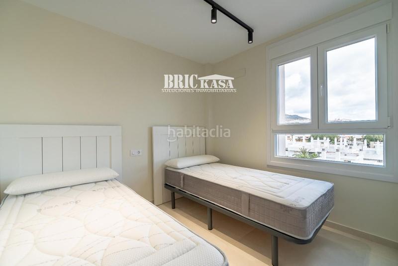 Foto ae62a6ab-565f-42c4-87aa-795bd73aec01. Appartamento con riscaldamento parcheggio in La Carihuela - Los Nidos Torremolinos