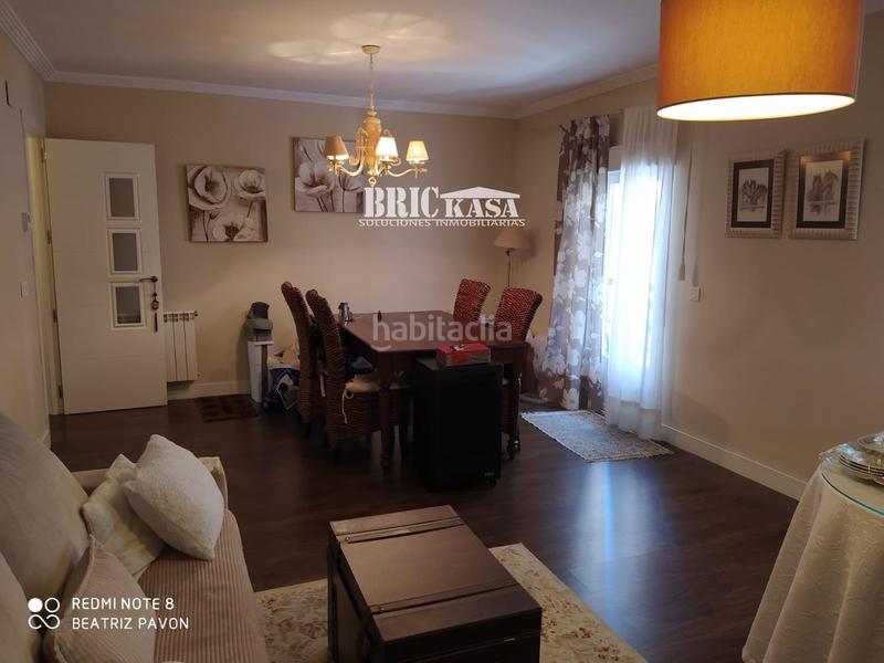 Foto 459e9dd6-a0e4-49c2-bdc7-4173c2a40cda. Miete etagenwohnung in Centro Cáceres