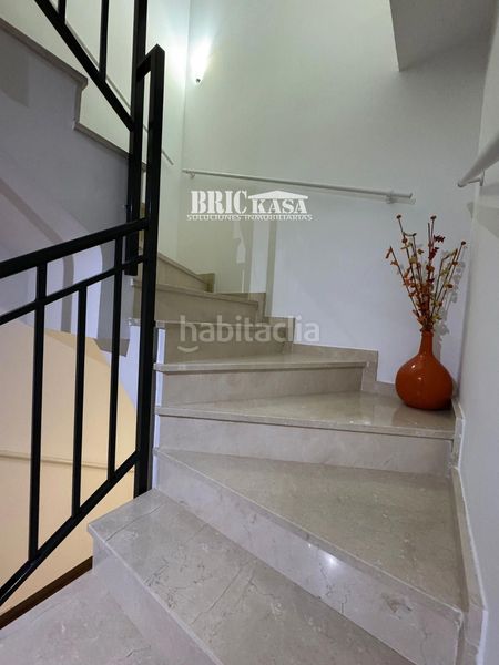 Foto 1556b001-78b7-4663-bef9-667a1d12e614. Casa adossada amb calefacció aparcament a Montesol - Mejostilla Cáceres