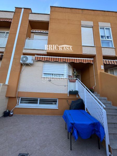 Foto a3d15bc0-c0ac-4a78-b1d4-364ae870e43a. Casa adossada amb calefacció aparcament a Montesol - Mejostilla Cáceres