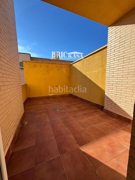 Foto f3bdabae-d88a-4972-84f1-fa511bcc2c1e. Casa adossada amb calefacció aparcament a Montesol - Mejostilla Cáceres