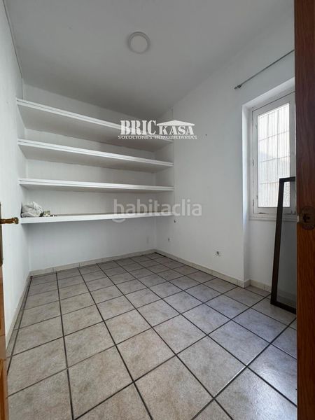 Foto d45604b0-2b05-45c4-8004-657a56a3a0f2. Piso  en venta en Centro Cáceres