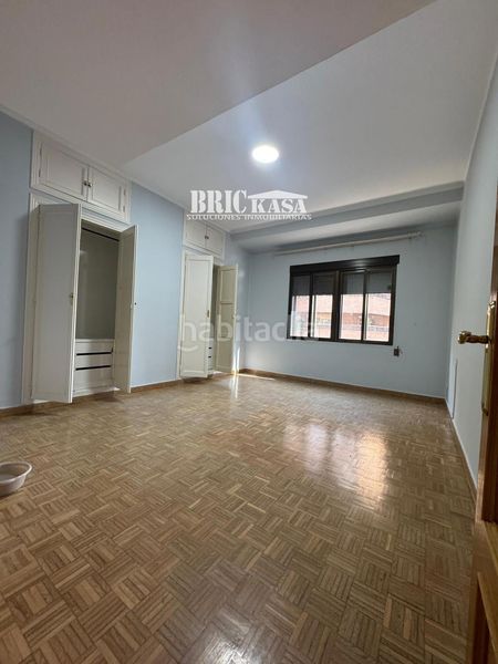 Foto e0301674-1a9e-4b66-9d10-8a051717b3c3. Piso  en venta en Centro Cáceres