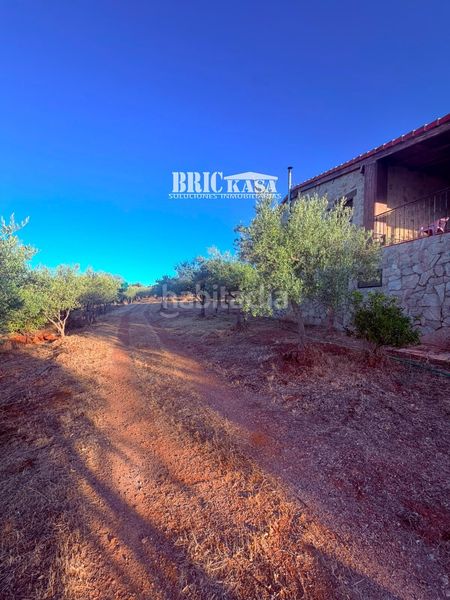 Foto b23f511d-948b-4d6a-970d-d46b59a3a717. Xalet amb aparcament piscina a Ceres Golf Cáceres