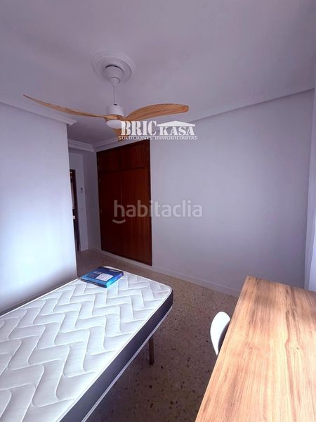 Foto 0976e6ed-f35b-4641-afda-688531bfa784. Rent flat with heating in Centro Cáceres
