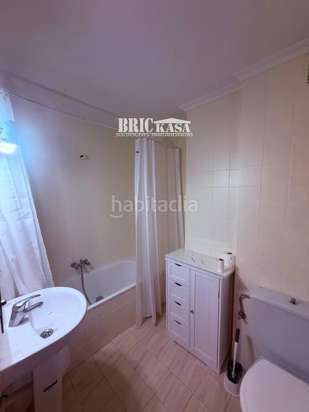 Foto ed5cbe2f-9f02-4ba2-9e80-b55daf813128. Rent flat with heating in Centro Cáceres