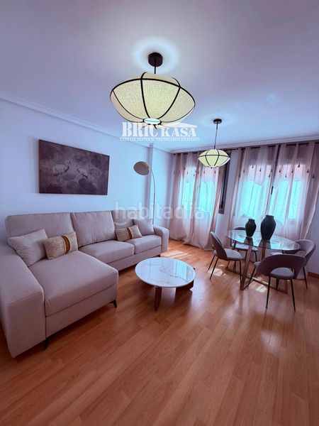 Foto f751628c-0c60-44dc-bff9-5a45ee532125. Rent flat with heating parking in Centro Cáceres