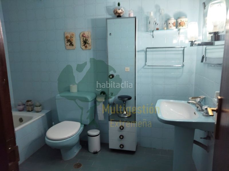 Foto db7b82d1-56a2-47d0-8cce-092475991799. Pis amb aparcament a Centro Cáceres