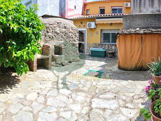 Casa en Pedroso de Acim. Casa construida nueva en el 2003 situada en pedroso de acim.