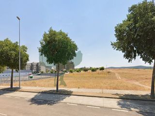 Terreno residenziale  Calle torre de floripes. Parcela comercial urbanizada en casa plata