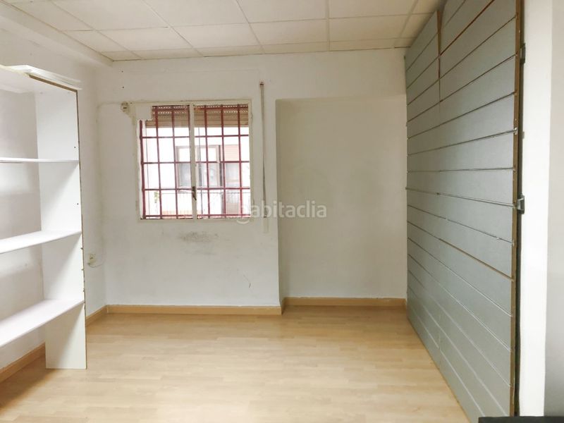 Foto 6503d41d-7365-4a0d-8e05-e67b5ae3feb0. Local comercial a Centro Cáceres