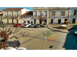 Casa en Talav�n. Casa de pueblo en talavan, huerto y olivar.