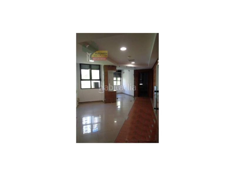 Foto 4aff6640-fafe-4217-b5e9-de3d03cf526a. Rent business premise in Ruta de la Plata Cáceres