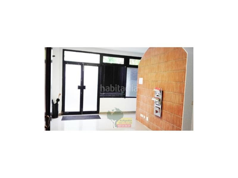 Foto 5876e519-ab16-406c-bf8b-580b3b50df46. Rent business premise in Ruta de la Plata Cáceres