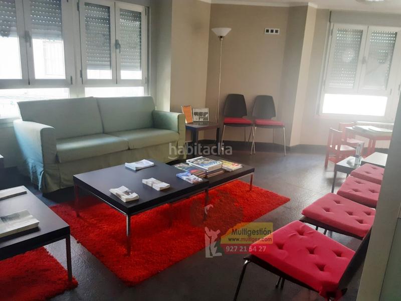 Foto ebe9c5a9-6838-43a8-9f6d-d92ac3558da6. Lloguer local comercial a Centro Cáceres