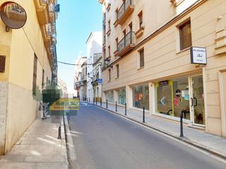 Oficina a Casco Antiguo. Oficina en planta primera nueva a estrenar