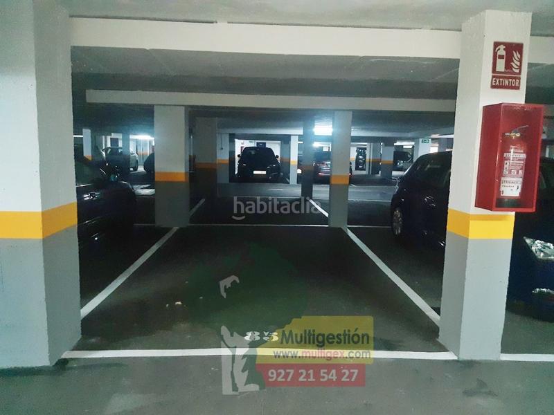 Foto b718ff8d-86d1-4620-b4f5-a466796516f7. Miete autoparkplatz in Centro Cáceres