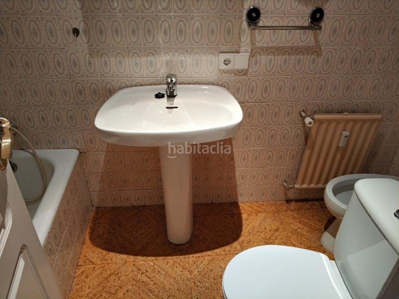 Foto 0b988af6-c15a-4cf5-8a58-6ecc3d5e112f. Apartamento vivienda en avenida españa. en Centro Cáceres