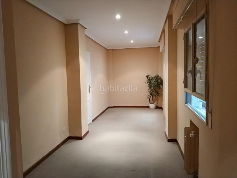 Foto a1ee6680-f077-47b3-ae89-d7c3359555cc. Apartamento vivienda en avenida españa. en Centro Cáceres