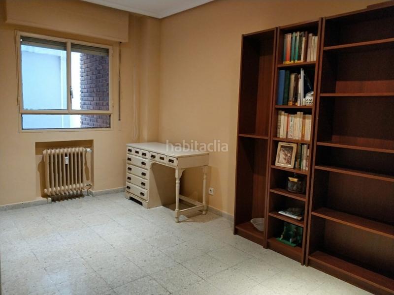 Foto a20e1571-cbf2-47cf-af07-fa82168cb87a. Apartamento vivienda en avenida españa. en Centro Cáceres