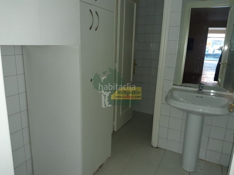 Foto accf0f3c-3b3d-4479-8cf5-1ed50060e4f6. Local comercial a Centro Cáceres