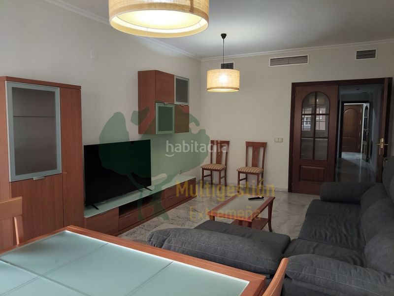 Foto 78400a66-a68e-466b-a242-8fa3b9d5c7d0. Alquiler piso  en calle peatonal san pedro de alcantara. en Cáceres