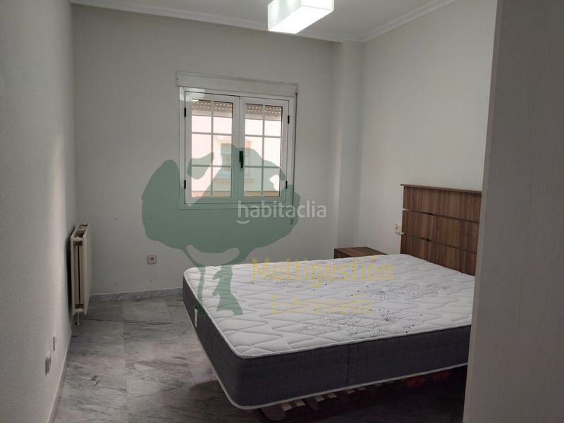 Foto c22e9013-9381-4fdb-9d1a-353ebb8ba53b. Alquiler piso  en calle peatonal san pedro de alcantara. en Cáceres