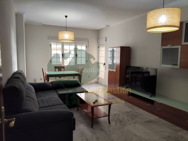 Foto cd168ff8-5f8a-49ff-b71c-5cf4f91de08c. Alquiler piso  en calle peatonal san pedro de alcantara. en Cáceres