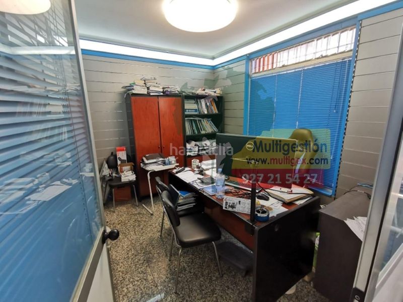 Foto 71664ba0-0f52-4106-aa7d-01bc7f9bb635. Local comercial a Centro Cáceres
