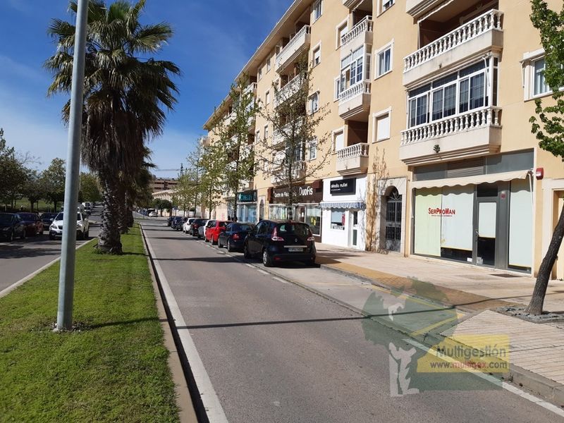 Foto 10cb73b5-ac79-4d86-917e-0e12df81e118. Local comercial a nuevo Cáceres Cáceres