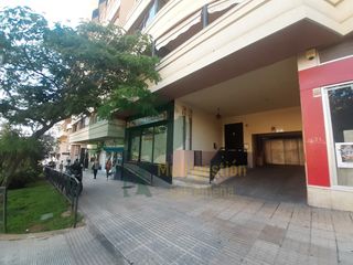 Lloguer Aparcament cotxe a Centro. Plaza de parking en el edificio europa. centro