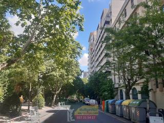 Pis a Centro. Piso con garaje y trastero en cánovas.