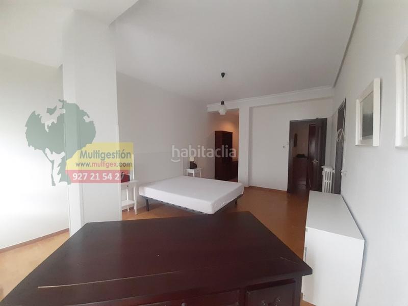 Foto d5db42e6-7a48-4415-9962-d52122729af0. Lloguer apartament a Centro Cáceres
