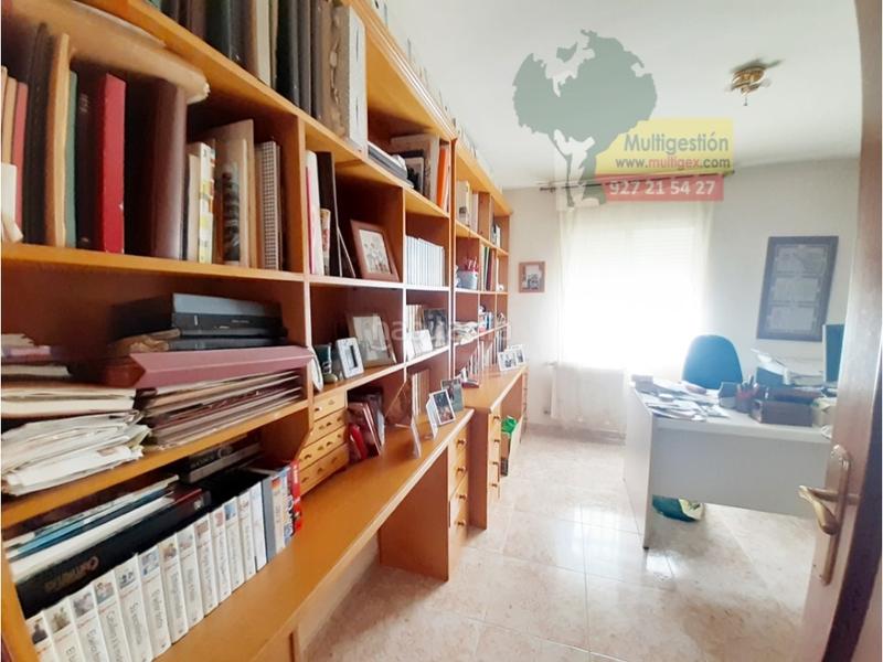 Foto b6efbf65-71fd-4705-b8a4-30ee8c3de4b6. Xalet amb aparcament a Ruta de la Plata Cáceres